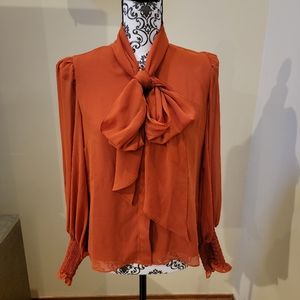 VINCE CAMUTO NWT Womens Rust Lined Blouson Sleeve Tie Neck Wear To Work Blouse S